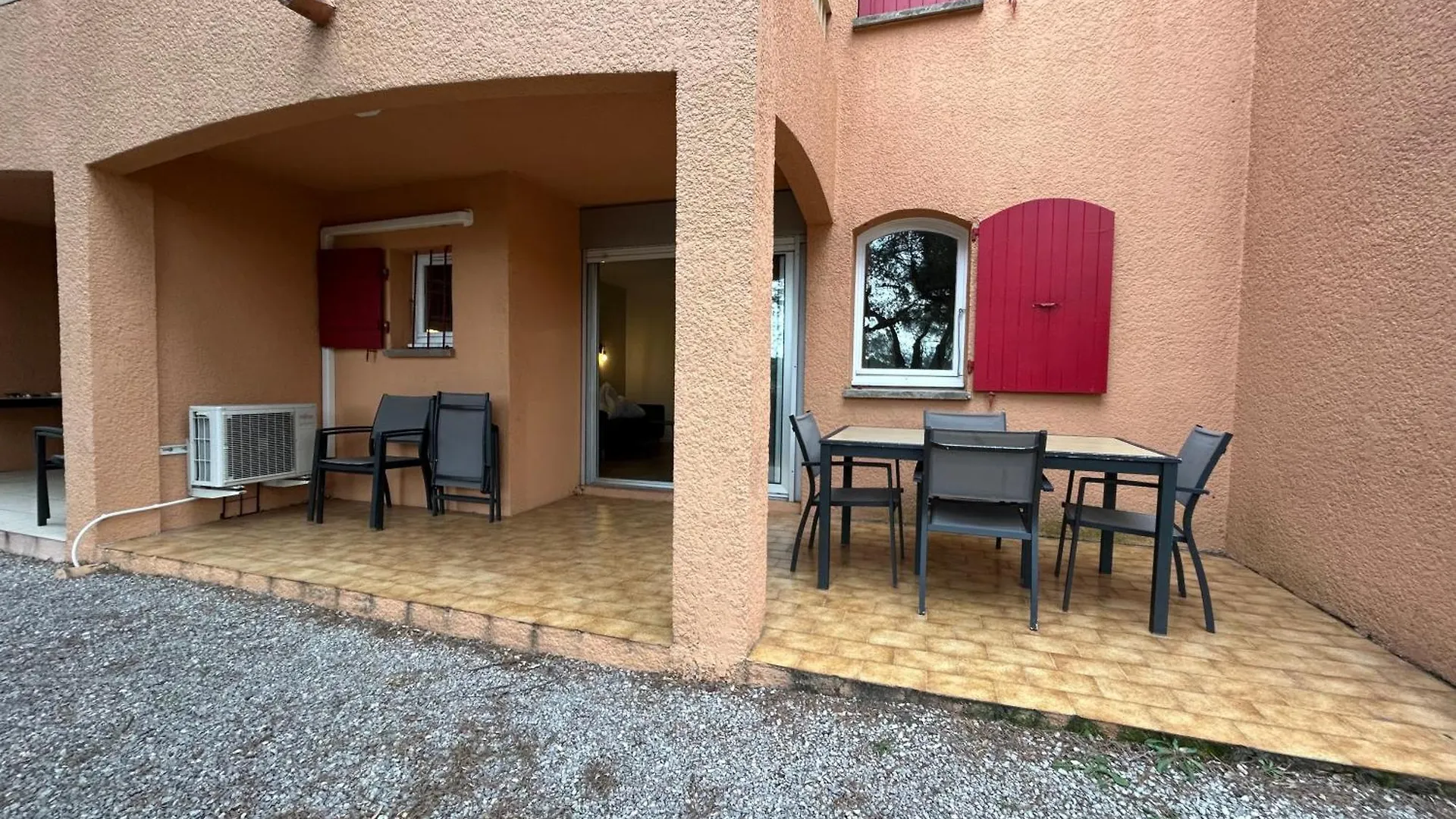 公寓 Domaine Valescure Appartement 1 Ou 2 Pieces Vue Jardin Ou Piscine Saint-Raphaël