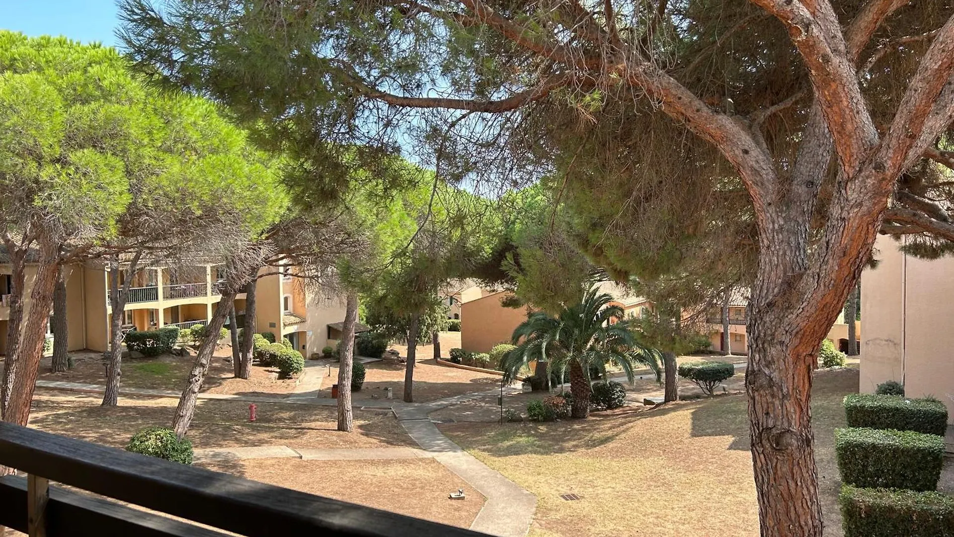 Domaine Valescure Appartement 1 Ou 2 Pieces Vue Jardin Ou Piscine Saint-Raphaël 公寓